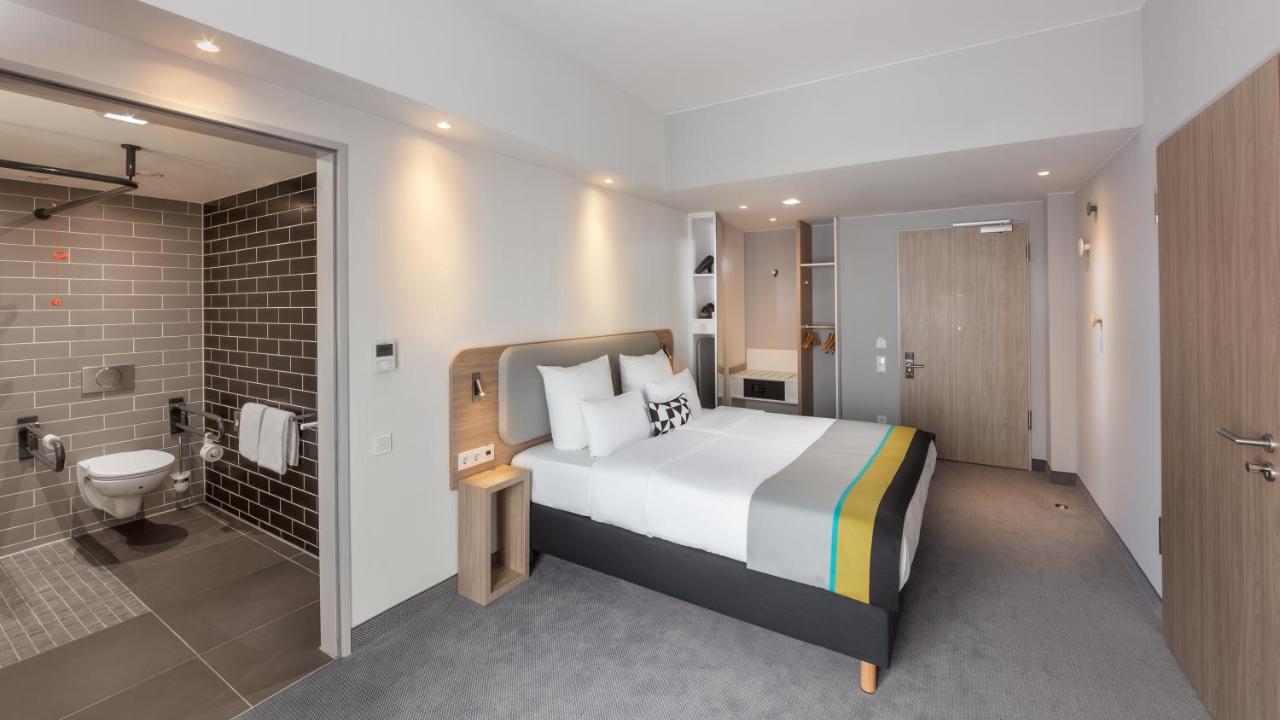Holiday Inn Express - Munich North By Ihg מראה חיצוני תמונה
