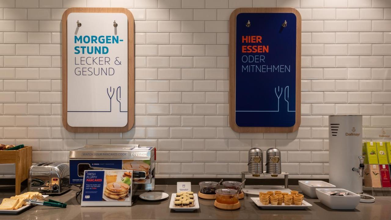 Holiday Inn Express - Munich North By Ihg מראה חיצוני תמונה