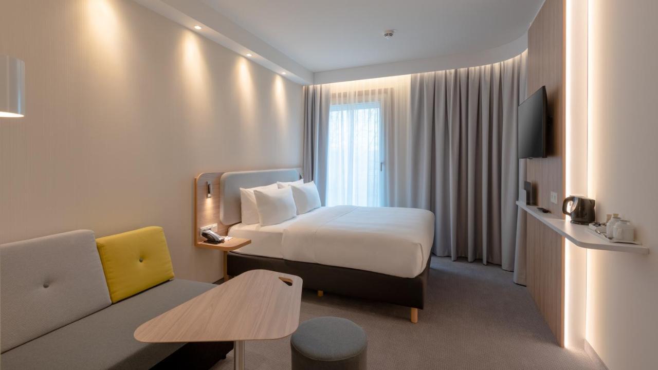 Holiday Inn Express - Munich North By Ihg מראה חיצוני תמונה