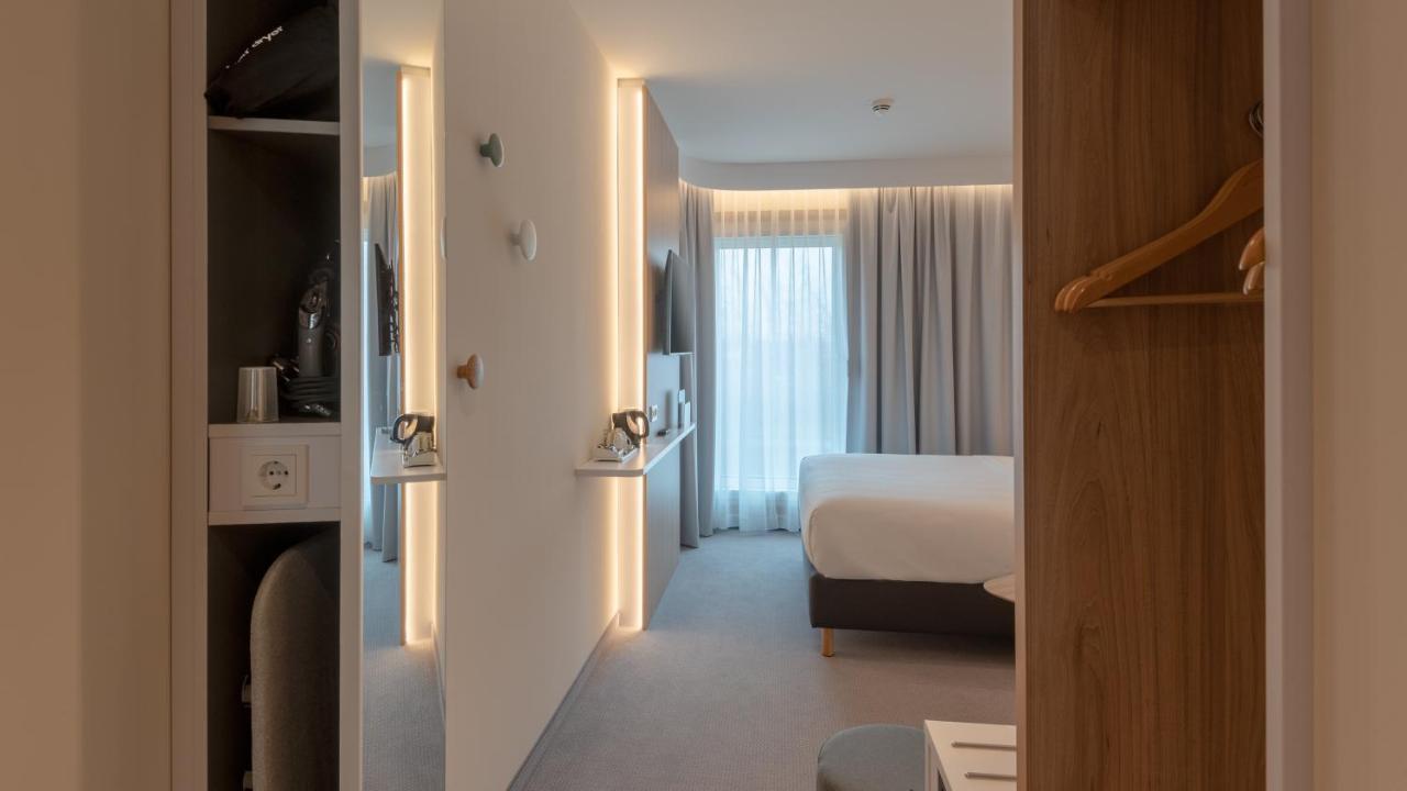 Holiday Inn Express - Munich North By Ihg מראה חיצוני תמונה