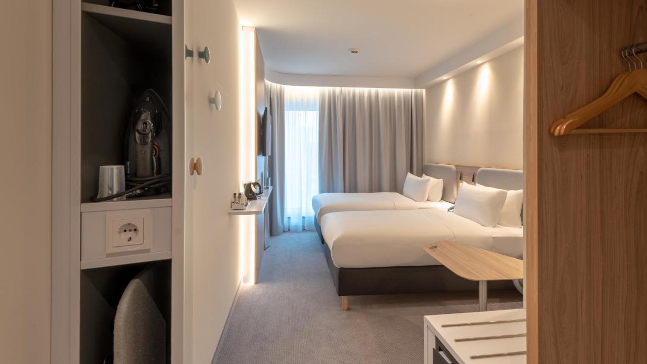 Holiday Inn Express - Munich North By Ihg מראה חיצוני תמונה