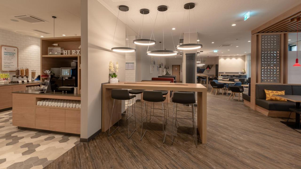 Holiday Inn Express - Munich North By Ihg מראה חיצוני תמונה