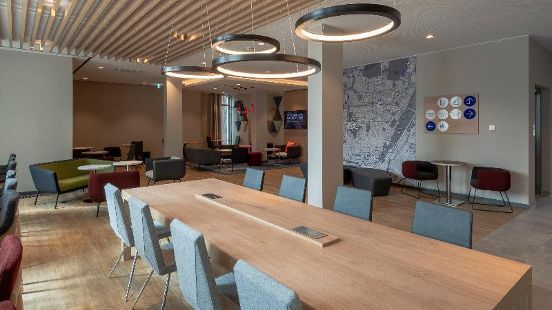 Holiday Inn Express - Munich North By Ihg מראה חיצוני תמונה