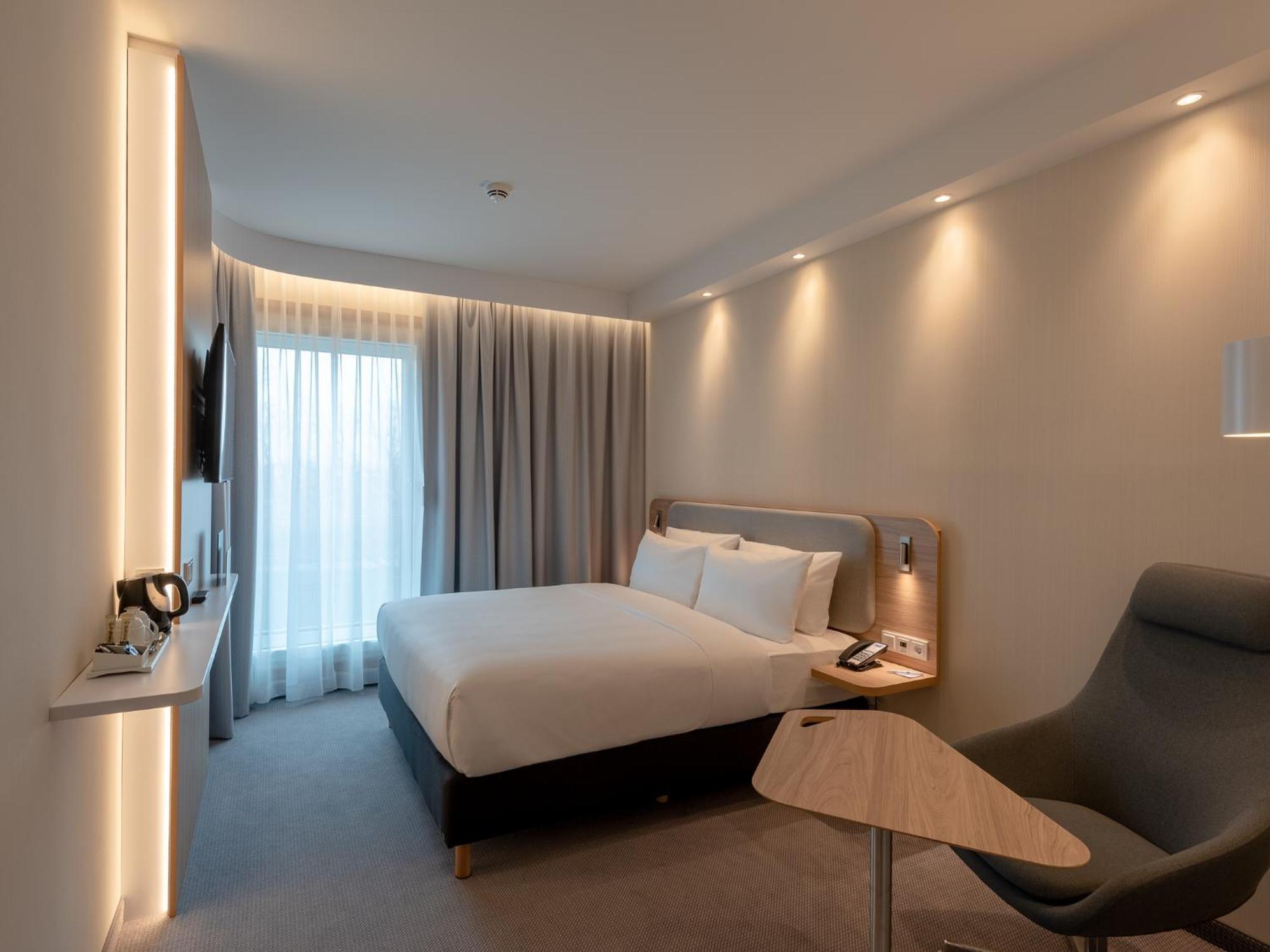 Holiday Inn Express - Munich North By Ihg מראה חיצוני תמונה