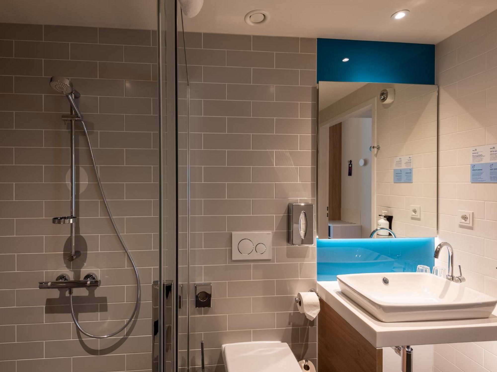 Holiday Inn Express - Munich North By Ihg מראה חיצוני תמונה